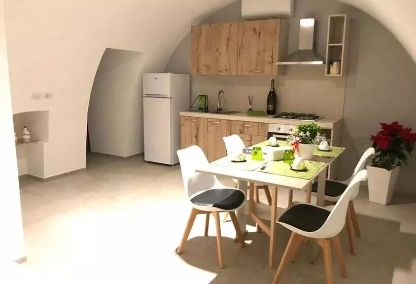 Majatalo Borgorosa Dimora In Puglia