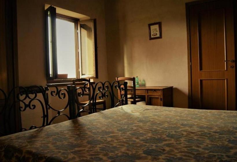 בית מלון כפרי Agriturismo Monterone