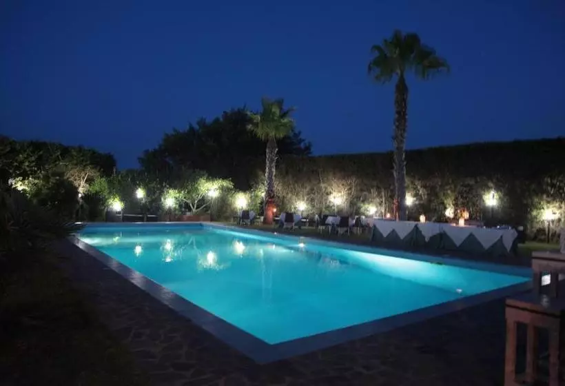 ホテル Agriturismo Villa Pina