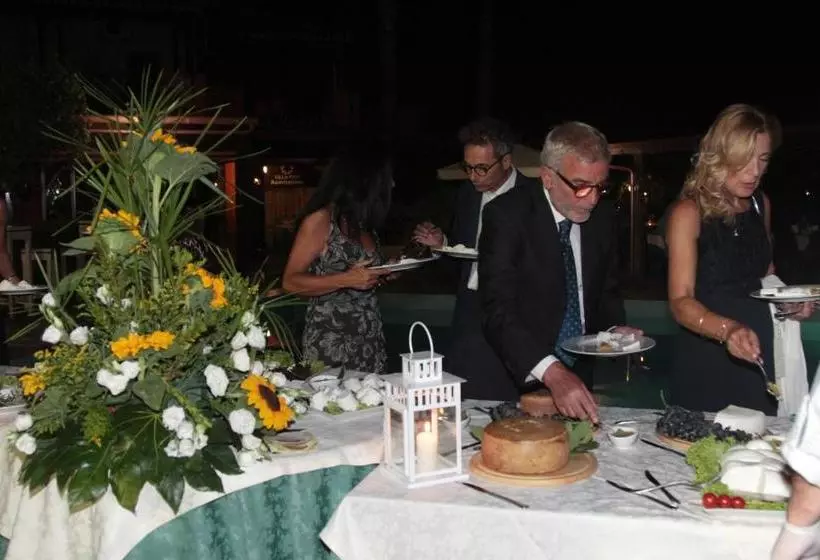 ホテル Agriturismo Villa Pina