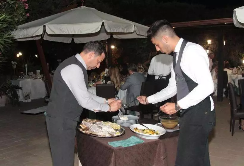 ホテル Agriturismo Villa Pina