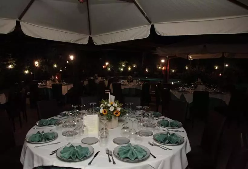 ホテル Agriturismo Villa Pina