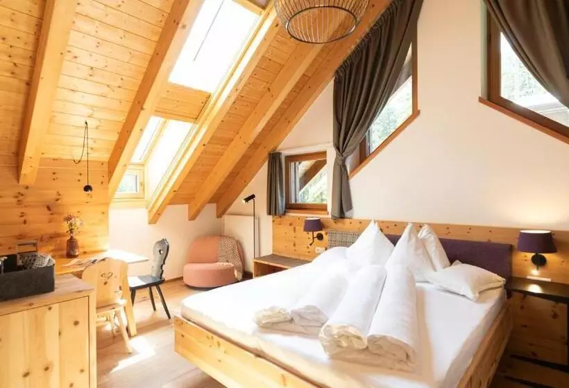 هتل Natura Boutique Chalet Wellness Spa