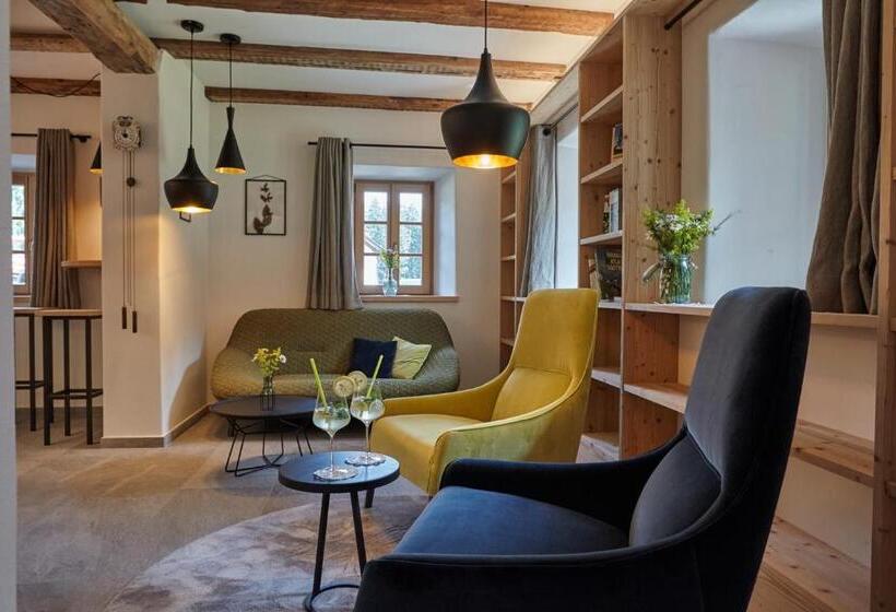 Отель Natura Boutique Chalet Wellness Spa