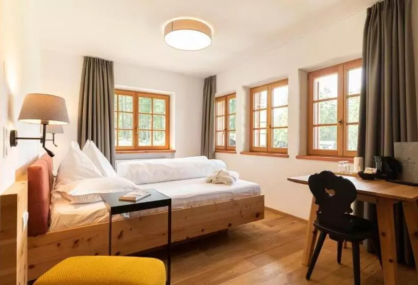 هتل Natura Boutique Chalet Wellness Spa