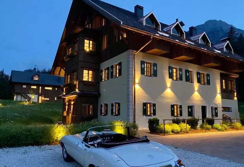 هتل Natura Boutique Chalet Wellness Spa