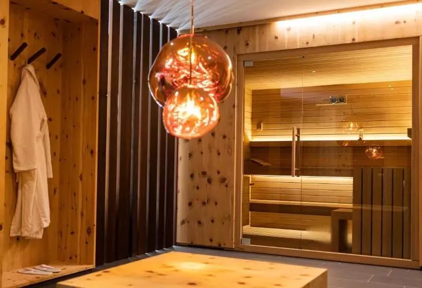 هتل Natura Boutique Chalet Wellness Spa