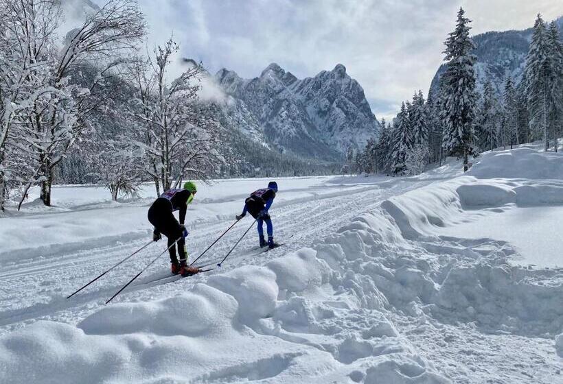 Отель Natura Boutique Chalet Wellness Spa