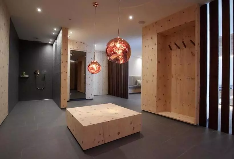هتل Natura Boutique Chalet Wellness Spa