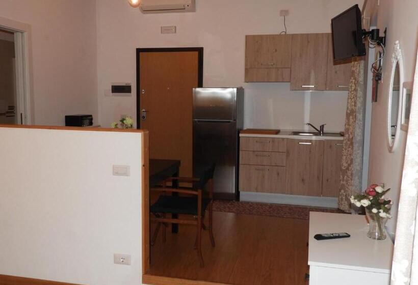 פנסיון Arco Della Neve Guest House