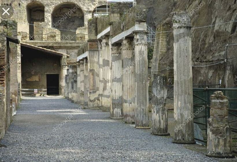 پانسیون Ravida Suites