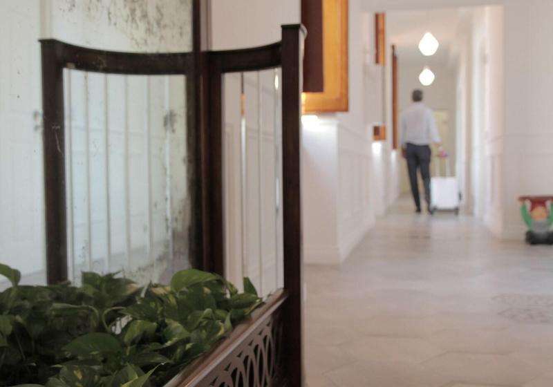 پانسیون Ravida Suites