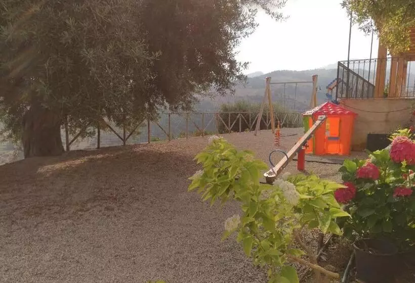 ホテル Agriturismo Le Campanelle   Sicilia   Cefalù
