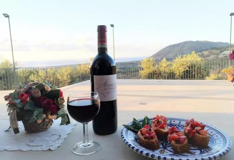 ホテル Agriturismo Le Campanelle   Sicilia   Cefalù