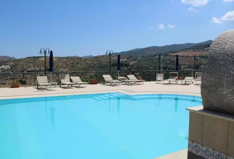ホテル Agriturismo Le Campanelle   Sicilia   Cefalù