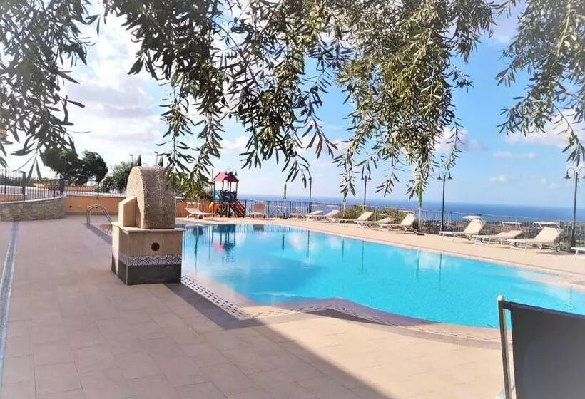 ホテル Agriturismo Le Campanelle   Sicilia   Cefalù