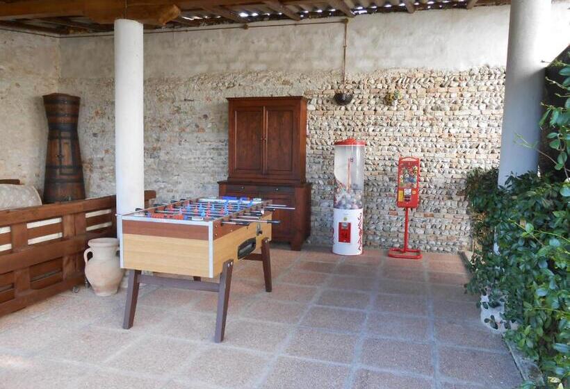 هتل La Torre Del Falco