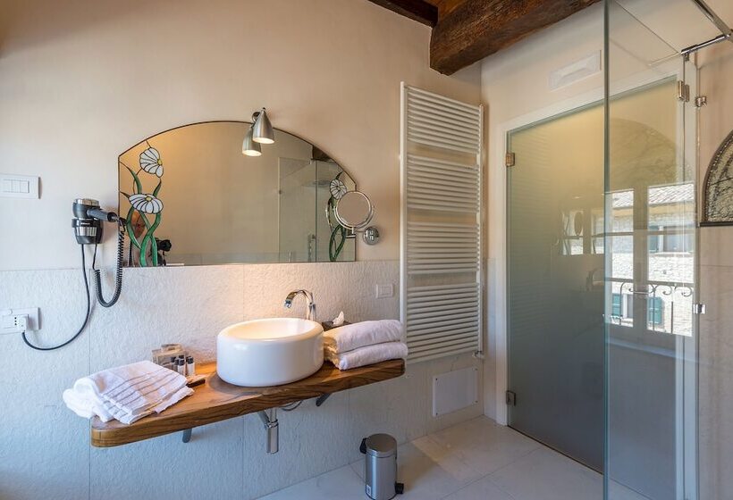 فندق صغير Borgo Cadonega