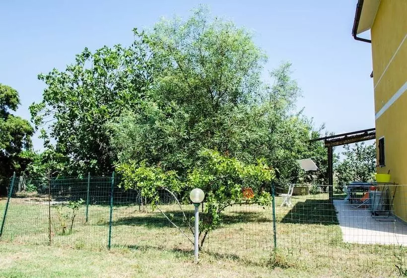 هتل Agriturismo La Fragolaia