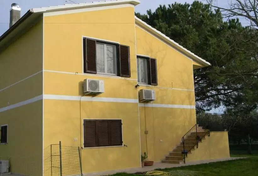 هتل Agriturismo La Fragolaia