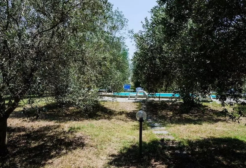 هتل Agriturismo La Fragolaia