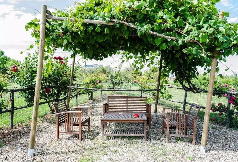 هتل Agriturismo La Fragolaia