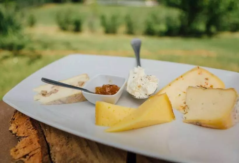Hotelli La Cerreta   Terme Di Sassetta