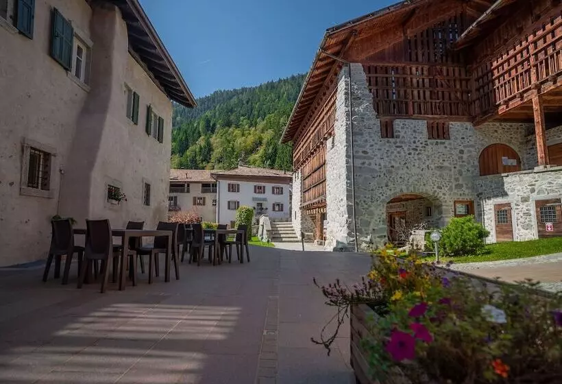 ホテル Albergo Palazzo Lodron Bertelli