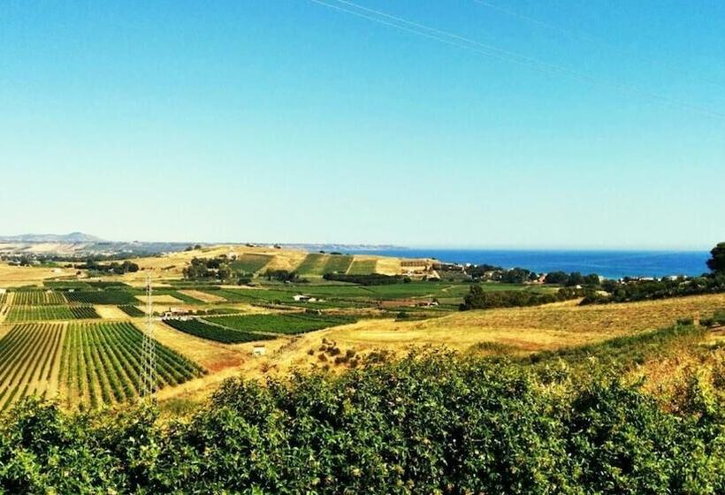 בית מלון כפרי Villa Giadel