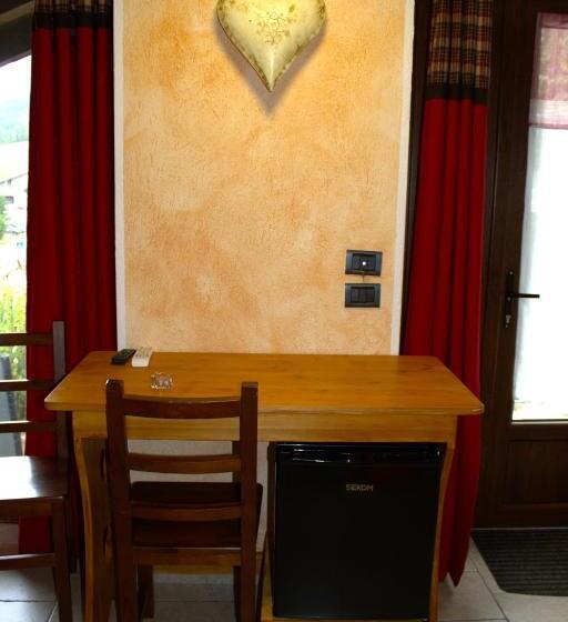 膳宿费 Arthemisia