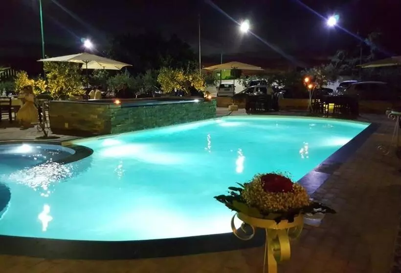 هتل Agriturismo Duca Di San Martino