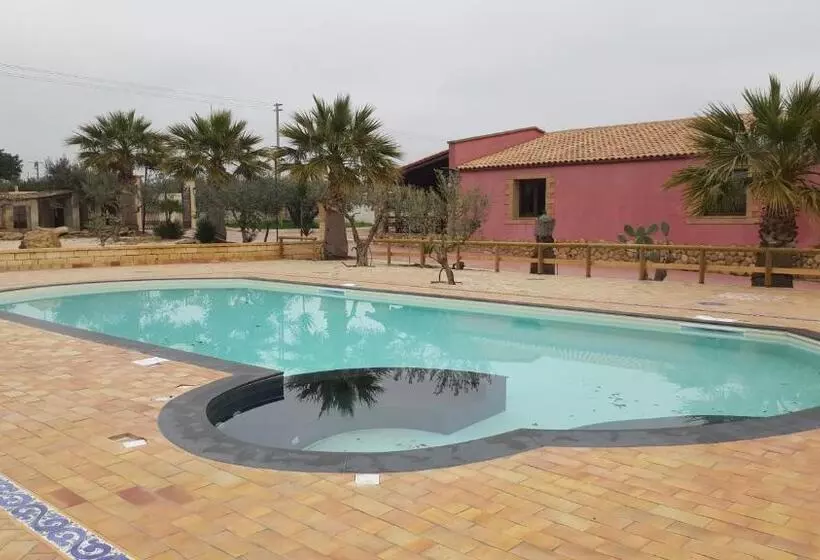 هتل Agriturismo Duca Di San Martino