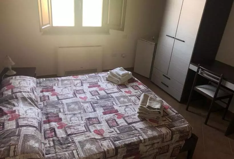 هتل Agriturismo La Fillirea