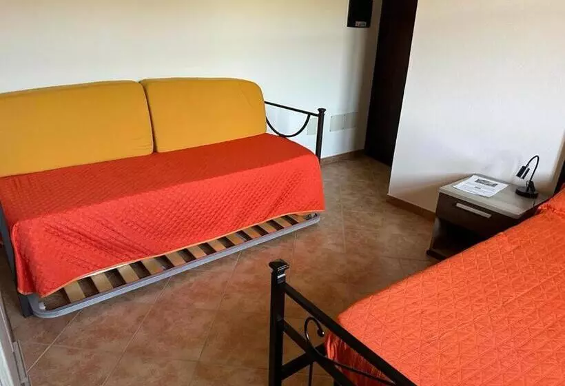 هتل Agriturismo La Fillirea
