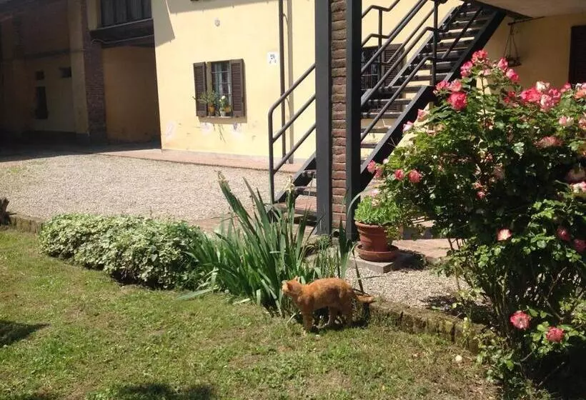 هتل Agriturismo La Morosina