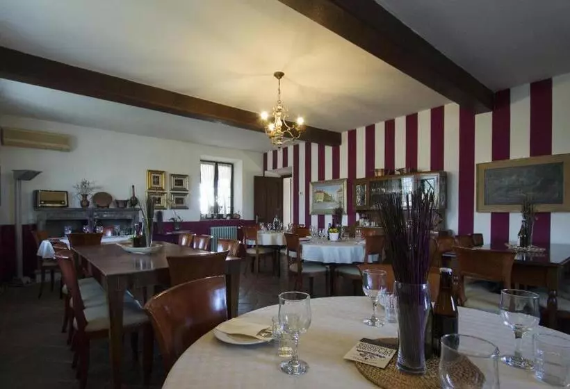هتل Agriturismo La Morosina