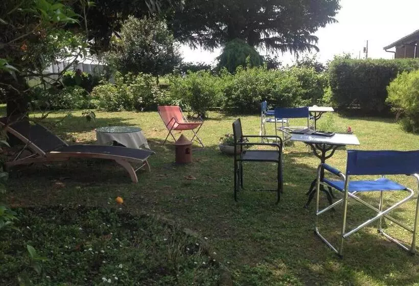 هتل Agriturismo La Morosina