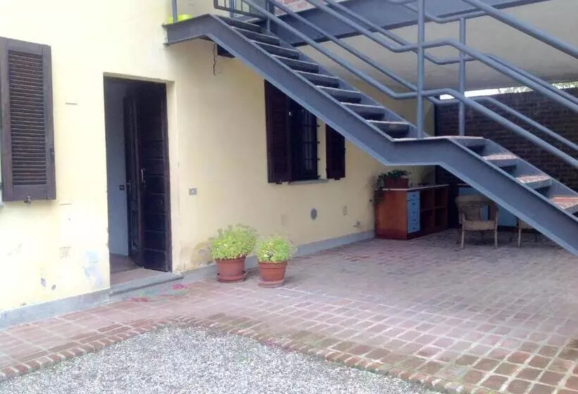 هتل Agriturismo La Morosina