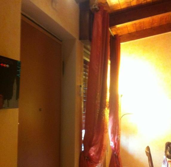 פנסיון Annie's Home