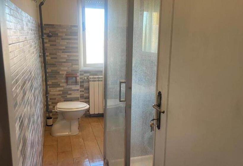 פנסיון Annie's Home