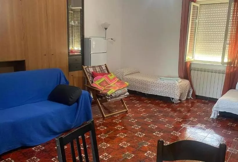 Majatalo Annie's Home