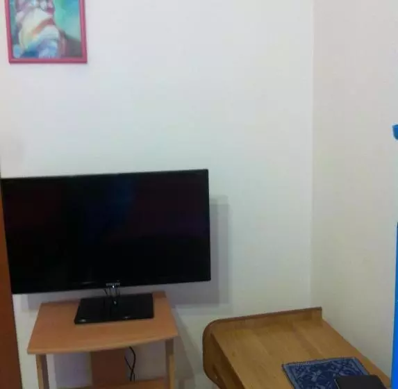 Majatalo Annie's Home