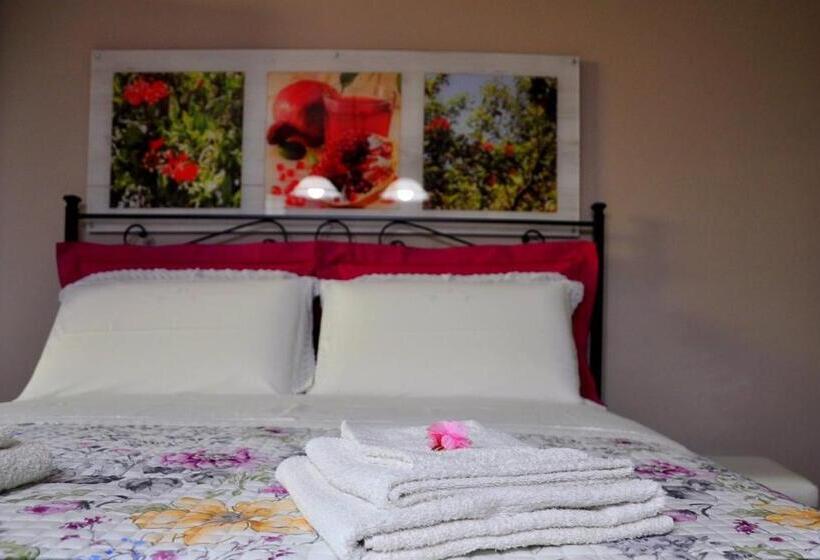 פנסיון La Collina Del Melograno