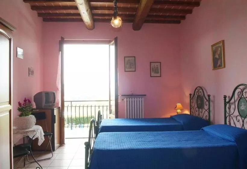 Hotelli Agriturismo Azienda Agricola La Roccaia