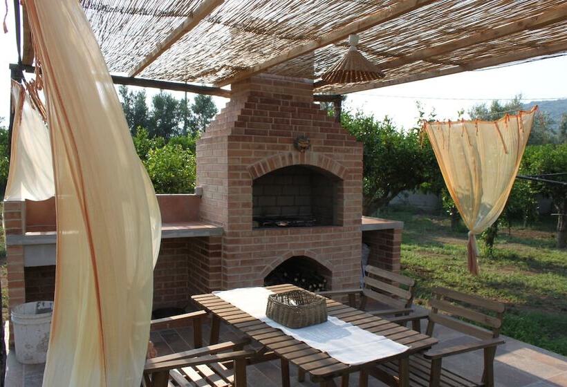 בית מלון כפרי Agriturismo Le Terre Di Zoe