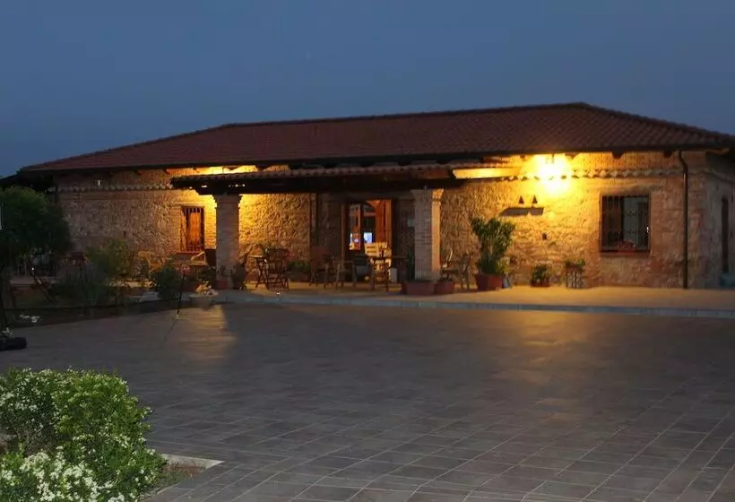 Hotelli Agriturismo Le Terre Di Zoe