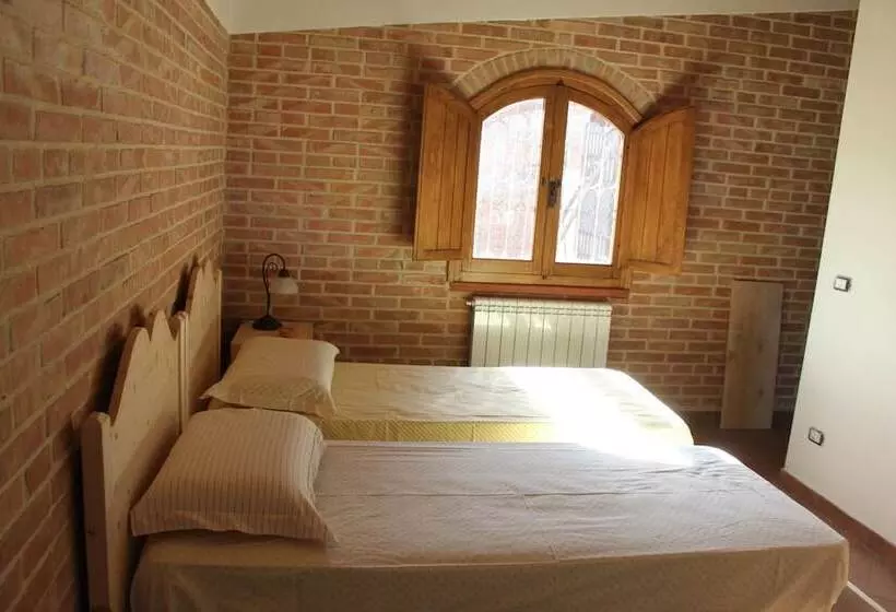 Hotelli Agriturismo Le Terre Di Zoe