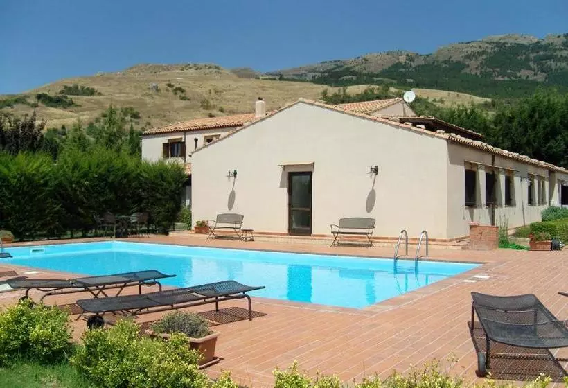 ホテル Agriturismo Terravecchia
