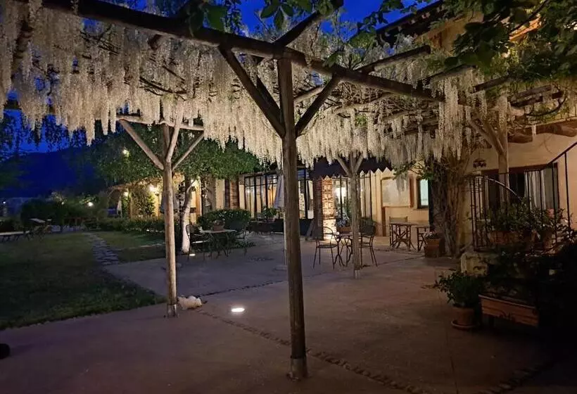 ホテル Cascina La Commenda