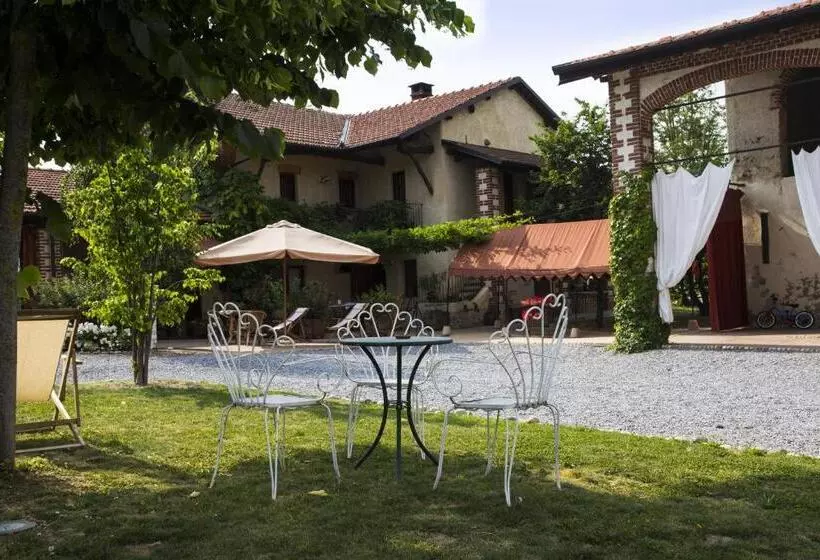 ホテル Cascina La Commenda
